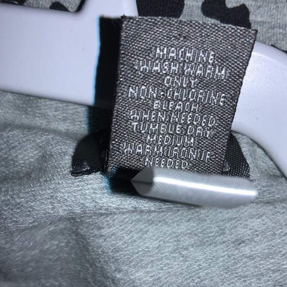 Additions by Chicos White Lepoard Print vest Sz 1 (M) Sleeveless front zip - Picture 6 of 6